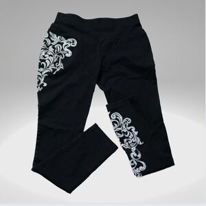 Black pants leggings